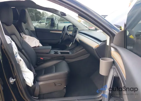 2023 Tesla Model Y Awd/Long Range Dual Motor All-Wheel Drive z USA, uszkodzony, nr VIN 7SAYGDEEXPA027342